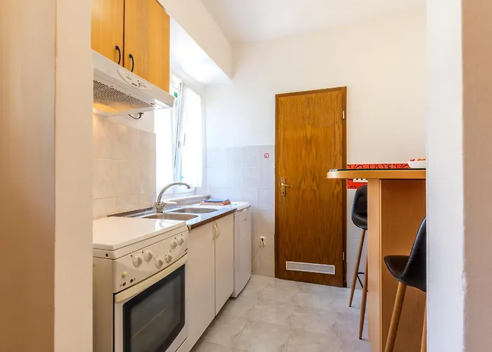 Center With Jacuzzi Appartamento *