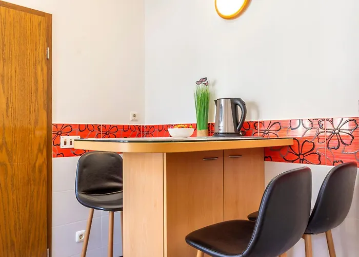 Center With Jacuzzi 아파트