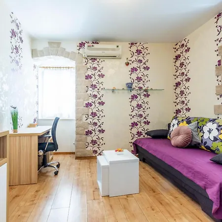 Center With Jacuzzi Appartement *